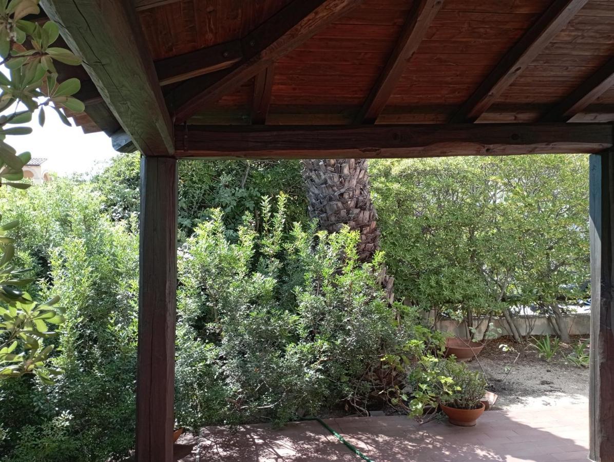 Bed and Breakfast Domus Garden Olbia Exterior foto